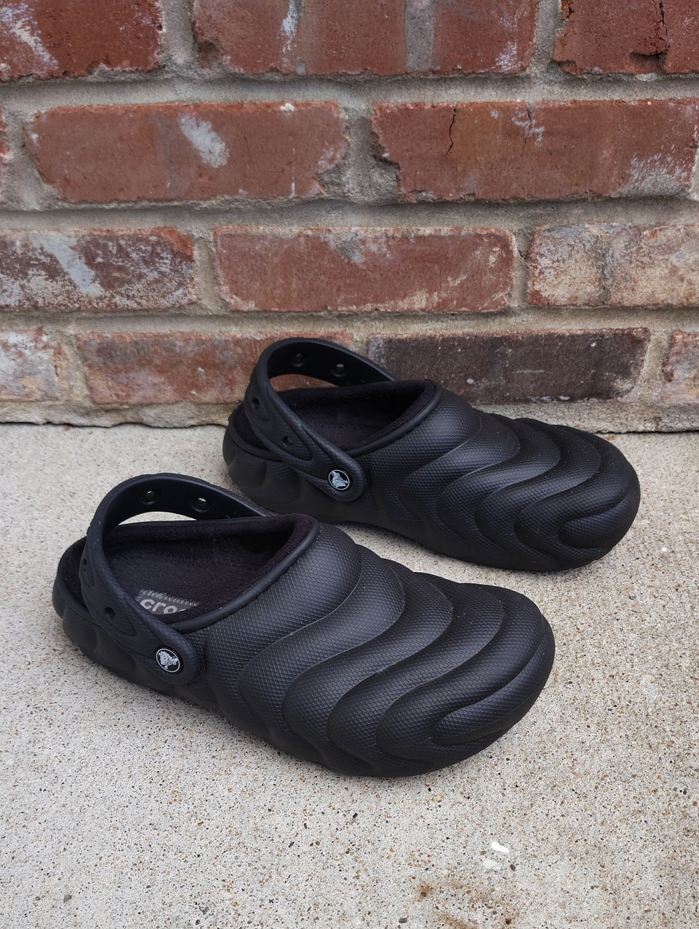 Crocs Classic Unisex Lined Overpuff Clog Sling Back Size W9 M7 Comfort Black